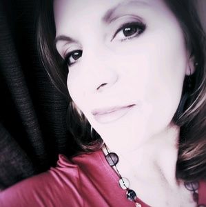 Meet your Posher, Lorna